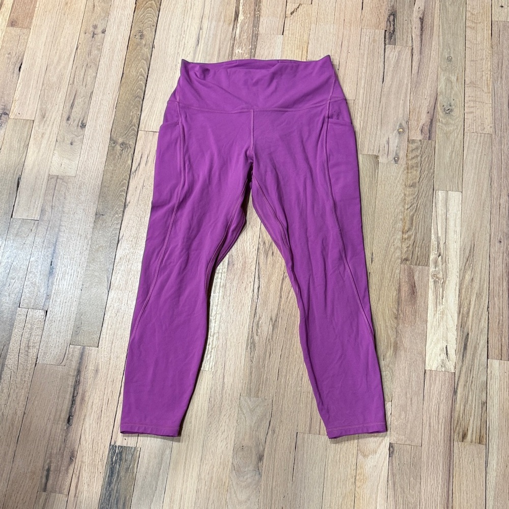 Lululemon Athletica Women's magenta Capris